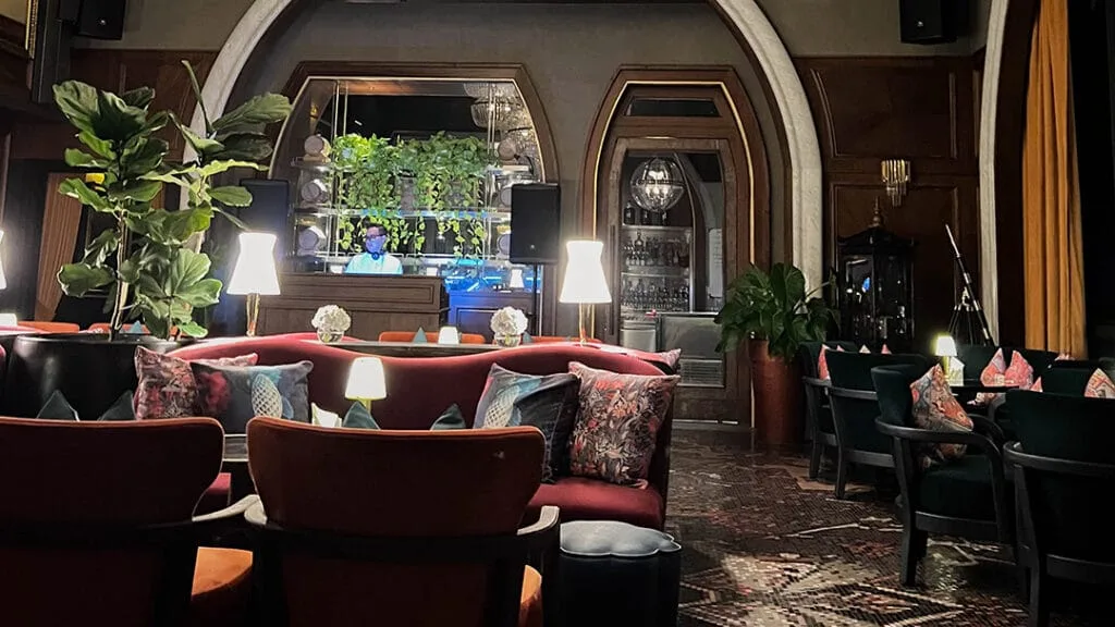 Artesian Bar