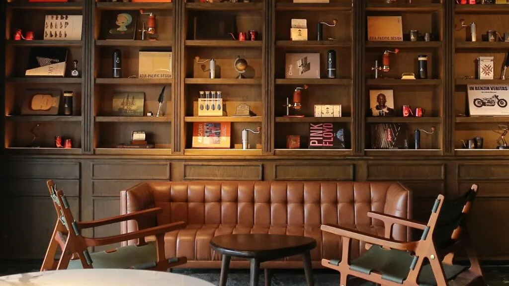 Roemah Koffie Indonesian coffee heritage experience outlet atmosphere