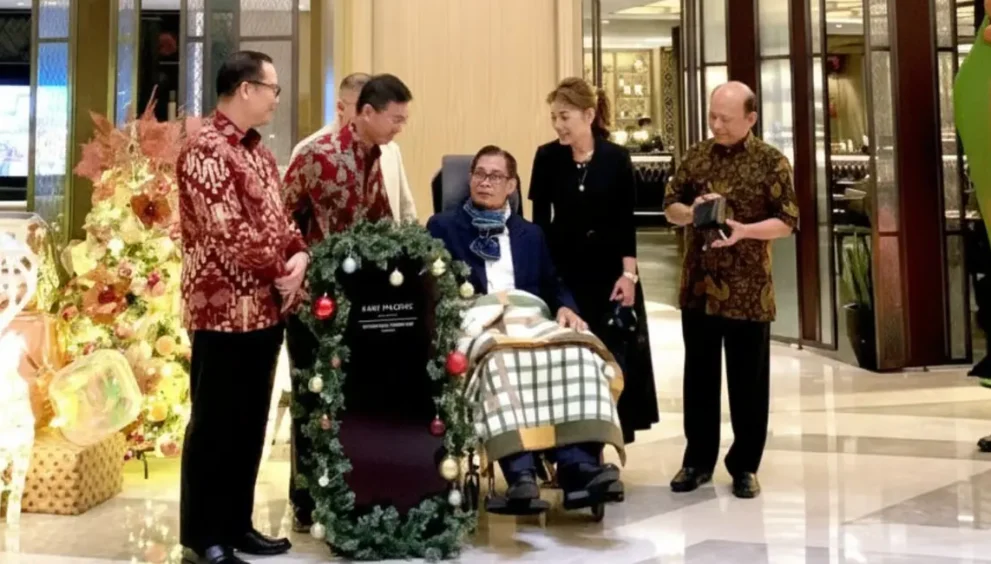 Christmas Tree Sari Pacific Jakarta: Where the Holiday Season Begins Quietly